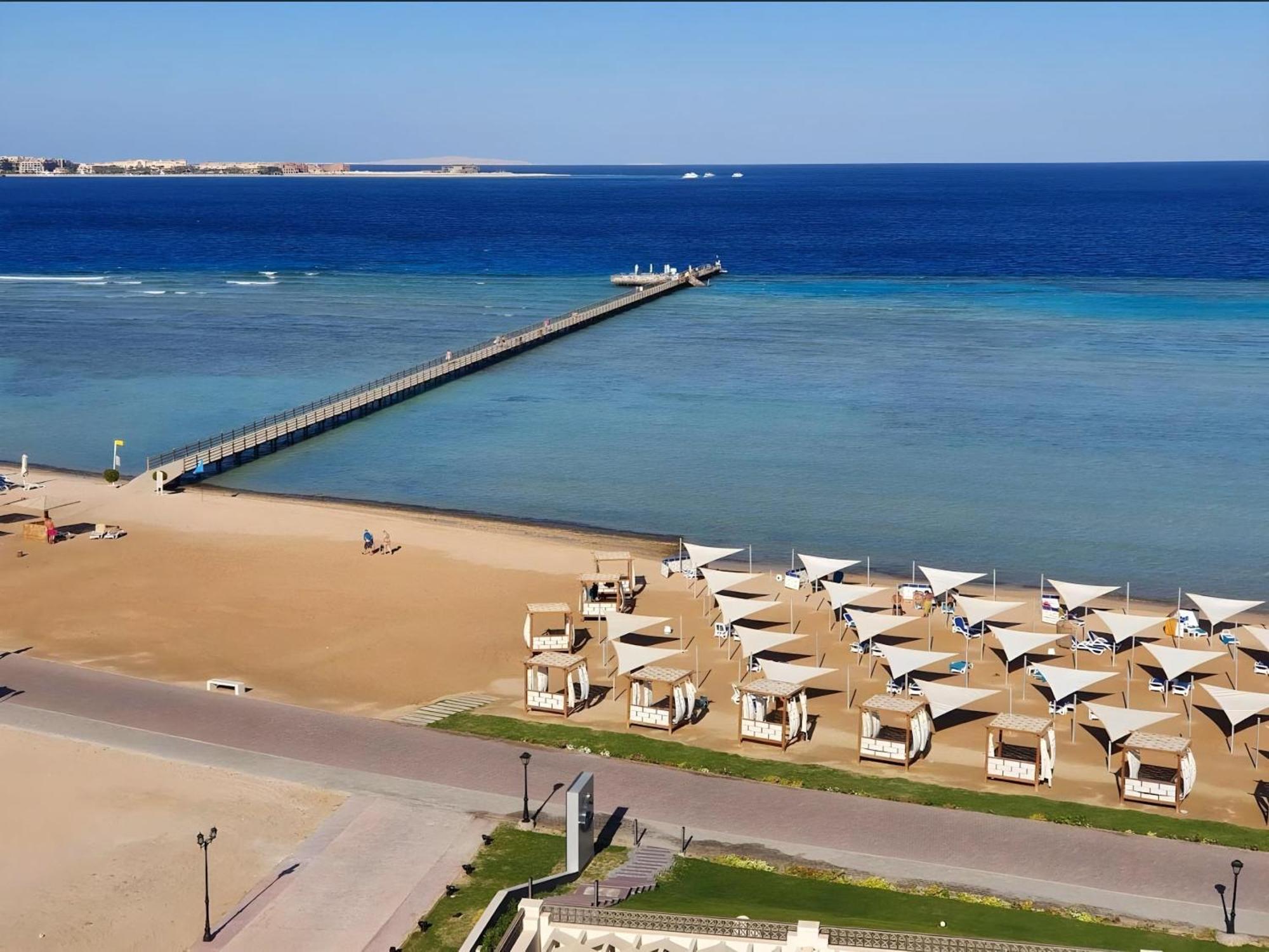 Luxury Beachfront Studio- Foreign Nationals Only Hurghada Buitenkant foto