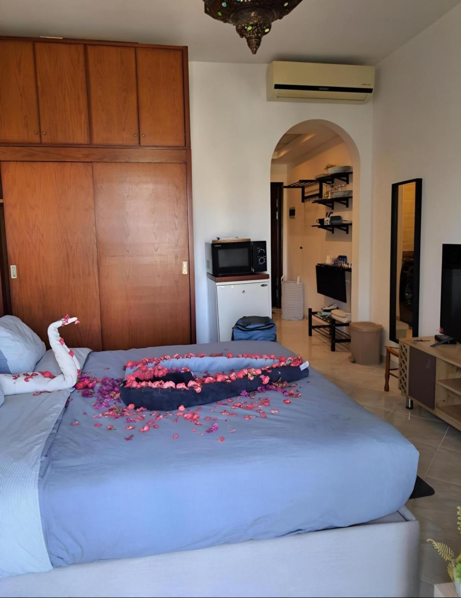 Luxury Beachfront Studio- Foreign Nationals Only Hurghada Buitenkant foto